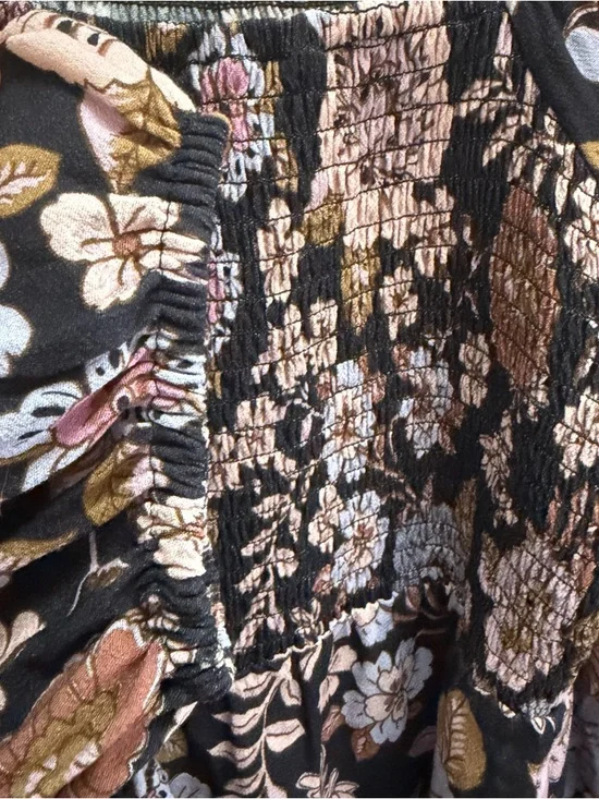 SALTWATER LUXE Floral Smocked Square-Neck Dolman Sleeve Top - Size S - Picture 6 of 8